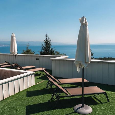 Apartment Lui With Rooftop Swimming Pool Ičići Exteriér fotografie