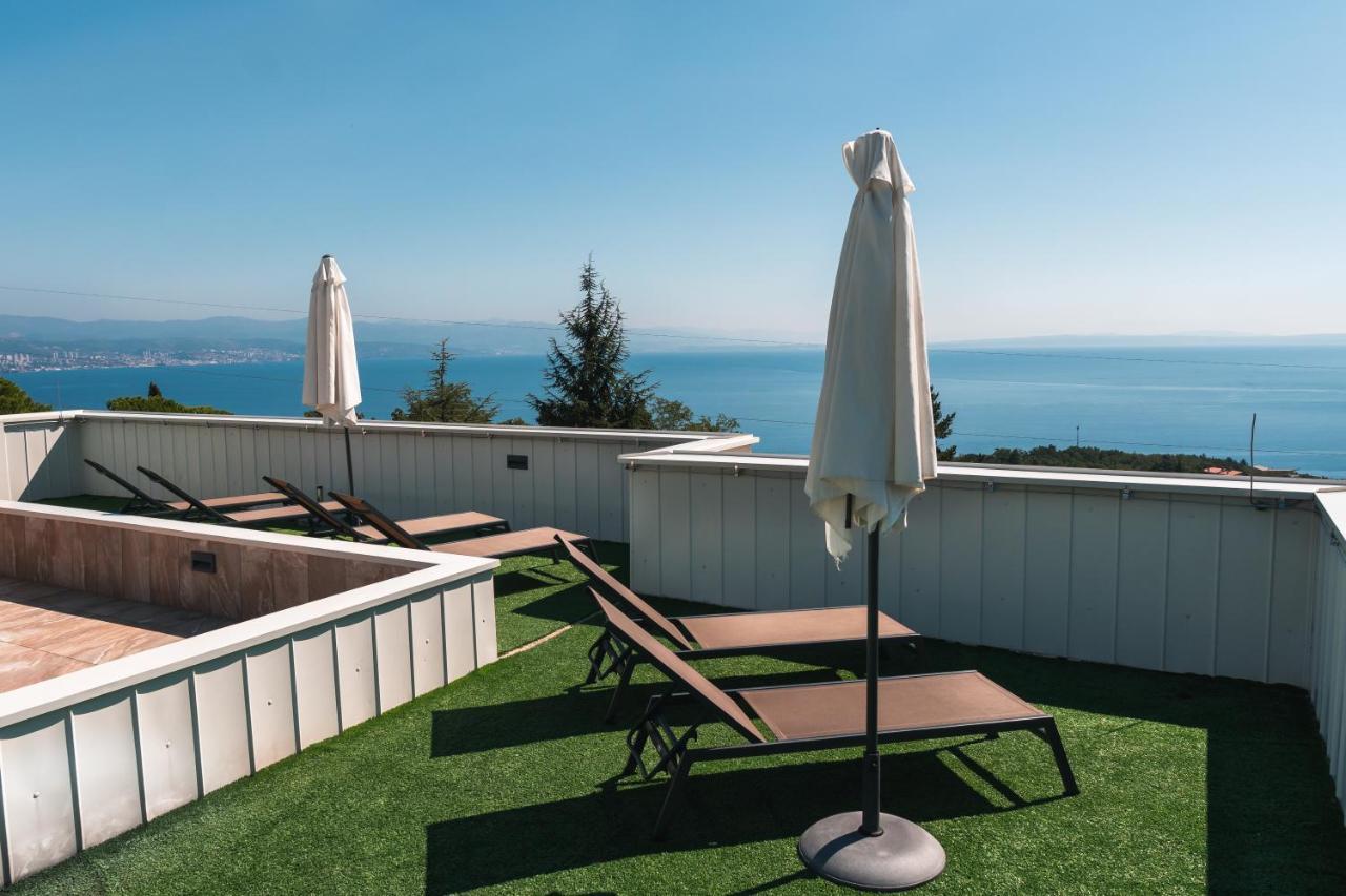 Apartment Lui With Rooftop Swimming Pool Ičići Exteriér fotografie